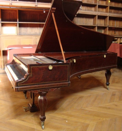 Pinao de concert date 1843-44